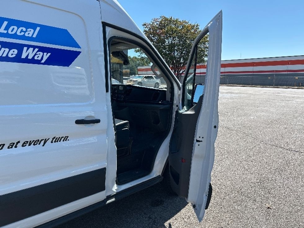 Cargo Van (Panel Van)-Light and Medium Duty Trucks-Ford-2022-Transit 250-Memphis-TN-123,250\n\t\tmiles-$ 31,000 - Image 19