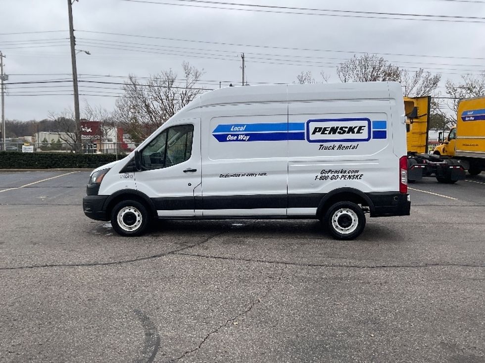 Cargo Van (Panel Van)-Light and Medium Duty Trucks-Ford-2022-Transit 250-Memphis-TN-123,250\n\t\tmiles-$ 31,000 - Image 4