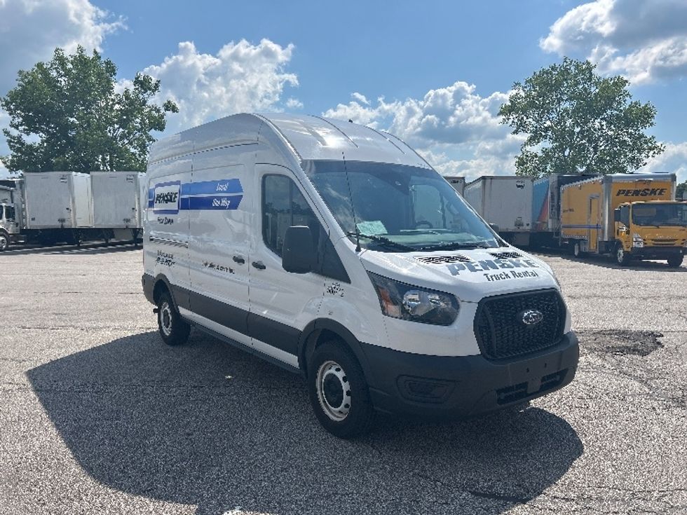 Cargo Van (Panel Van)-Light and Medium Duty Trucks-Ford-2022-Transit 250-Middlefield-OH-111,059\n\t\tmiles-$ 32,750 - Image 1