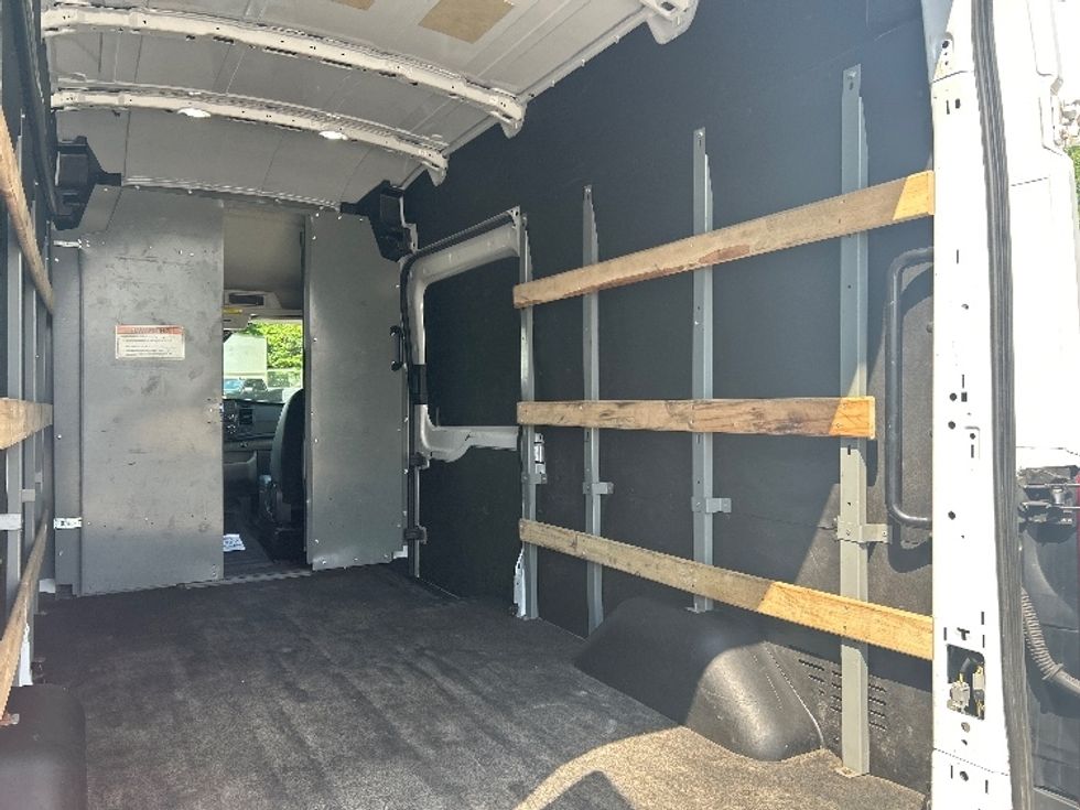 Cargo Van (Panel Van)-Light and Medium Duty Trucks-Ford-2022-Transit 250-Middlefield-OH-111,059\n\t\tmiles-$ 32,750 - Image 12