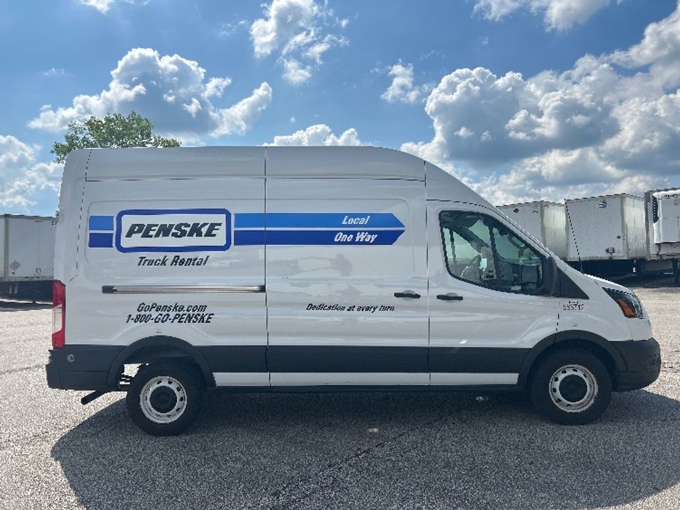 Cargo Van (Panel Van)-Light and Medium Duty Trucks-Ford-2022-Transit 250-Middlefield-OH-111,059\n\t\tmiles-$ 32,750 - Image 15