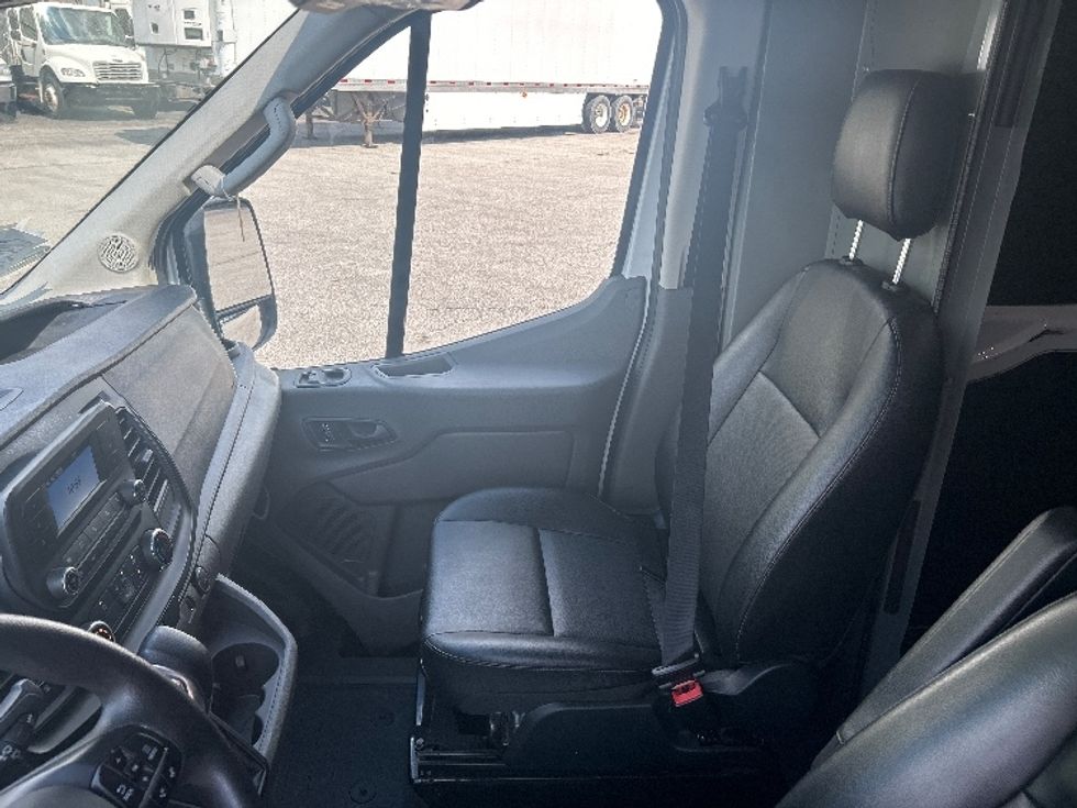 Cargo Van (Panel Van)-Light and Medium Duty Trucks-Ford-2022-Transit 250-Middlefield-OH-111,059\n\t\tmiles-$ 32,750 - Image 19