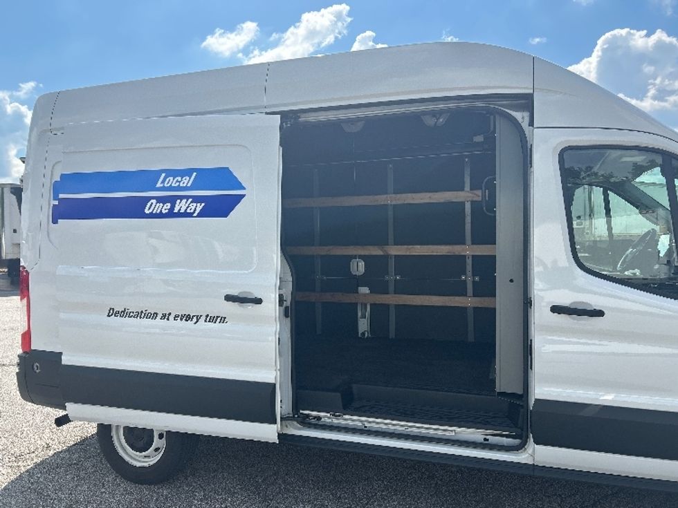 Cargo Van (Panel Van)-Light and Medium Duty Trucks-Ford-2022-Transit 250-Middlefield-OH-111,059\n\t\tmiles-$ 32,750 - Image 25