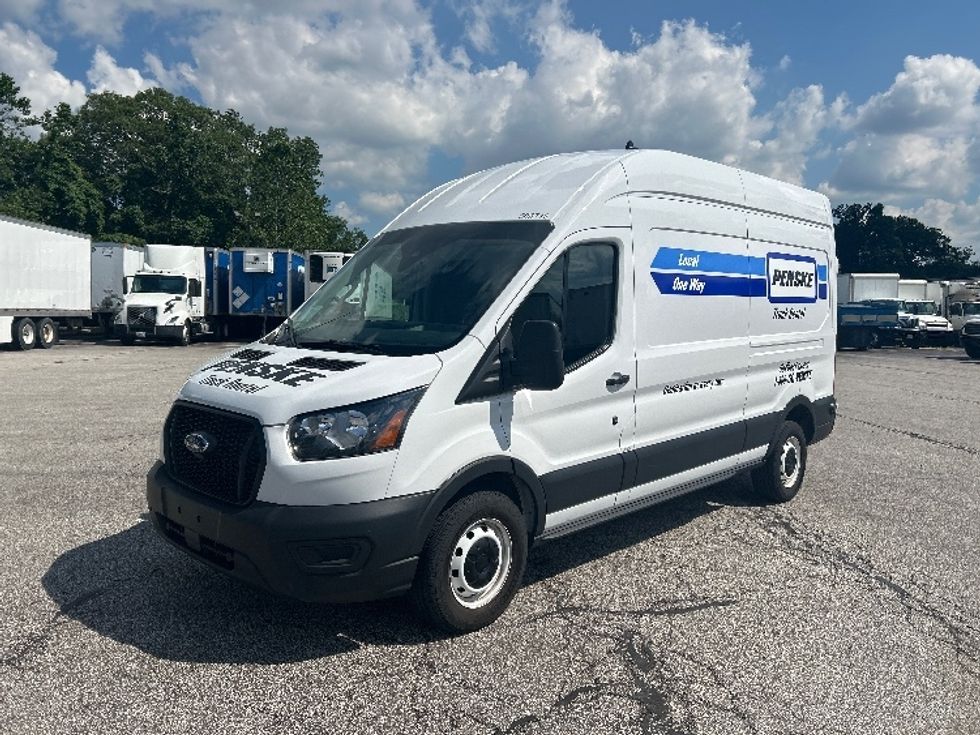 Cargo Van (Panel Van)-Light and Medium Duty Trucks-Ford-2022-Transit 250-Middlefield-OH-111,059\n\t\tmiles-$ 32,750 - Image 3