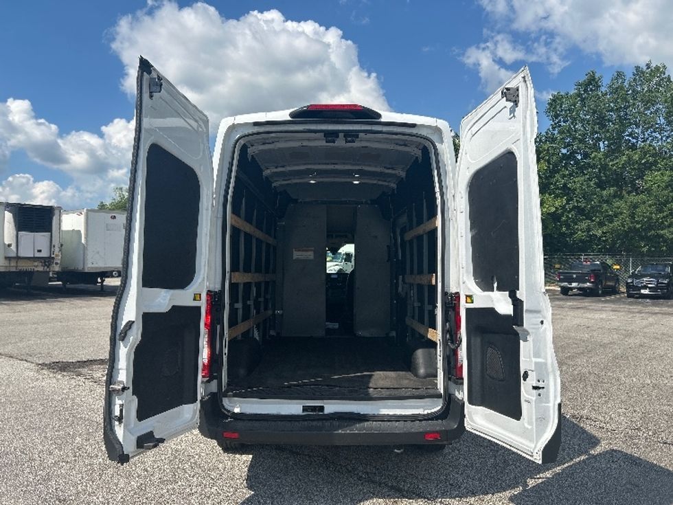 Cargo Van (Panel Van)-Light and Medium Duty Trucks-Ford-2022-Transit 250-Middlefield-OH-111,059\n\t\tmiles-$ 32,750 - Image 8