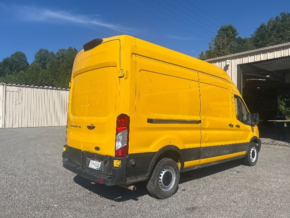 Cargo Van (Panel Van)-Light and Medium Duty Trucks-Ford-2022-Transit 250-Millwood-WV-147,225\n\t\tmiles-$ 24,000 - Image 12