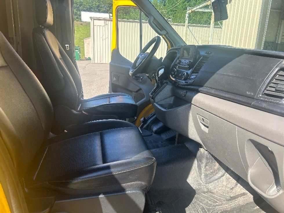 Cargo Van (Panel Van)-Light and Medium Duty Trucks-Ford-2022-Transit 250-Millwood-WV-147,225\n\t\tmiles-$ 24,000 - Image 17