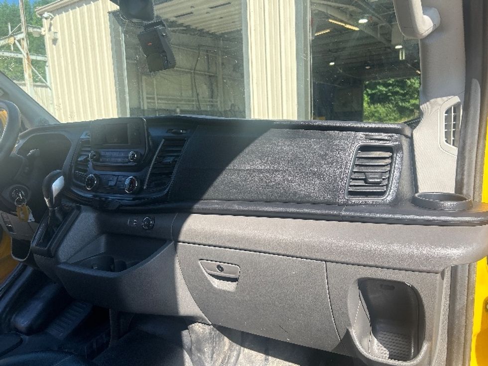 Cargo Van (Panel Van)-Light and Medium Duty Trucks-Ford-2022-Transit 250-Millwood-WV-147,225\n\t\tmiles-$ 24,000 - Image 19