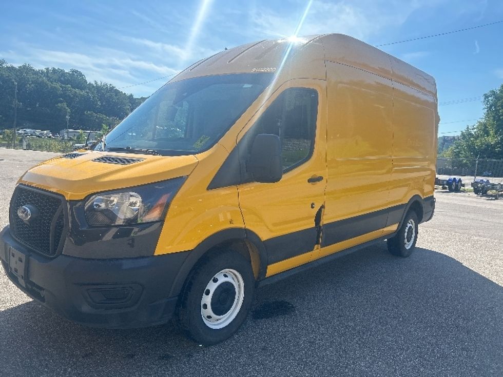 Cargo Van (Panel Van)-Light and Medium Duty Trucks-Ford-2022-Transit 250-Millwood-WV-147,225\n\t\tmiles-$ 24,000 - Image 3