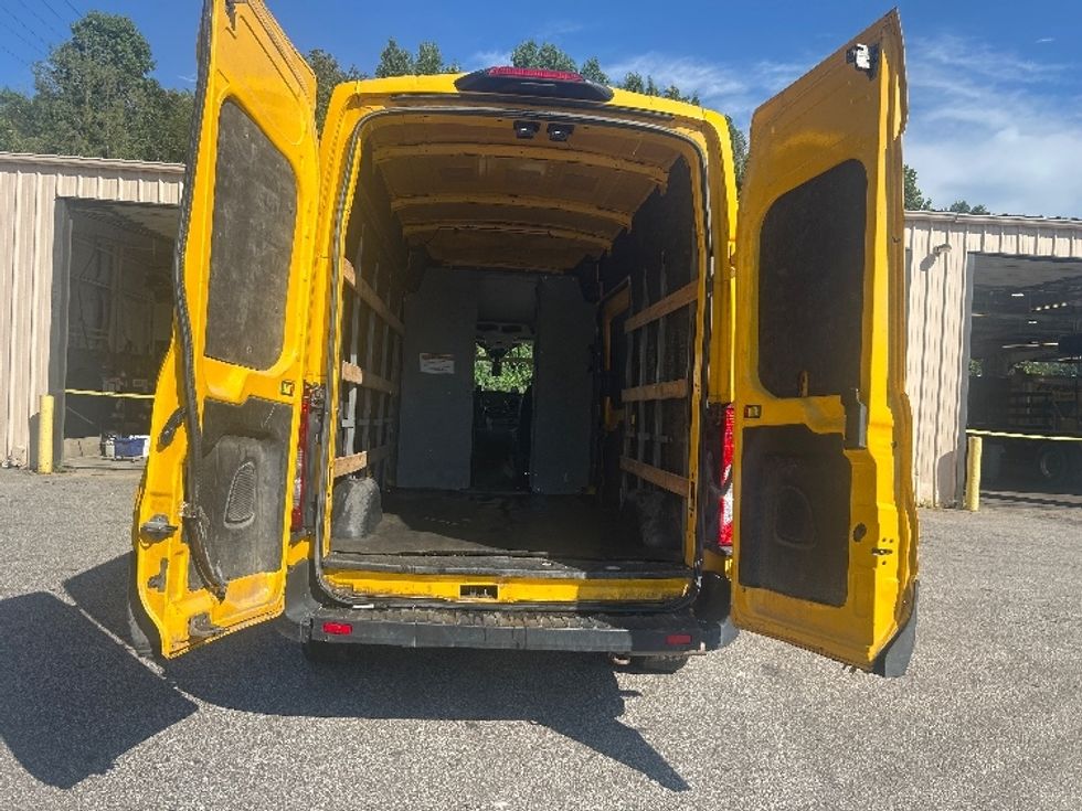 Cargo Van (Panel Van)-Light and Medium Duty Trucks-Ford-2022-Transit 250-Millwood-WV-147,225\n\t\tmiles-$ 24,000 - Image 8