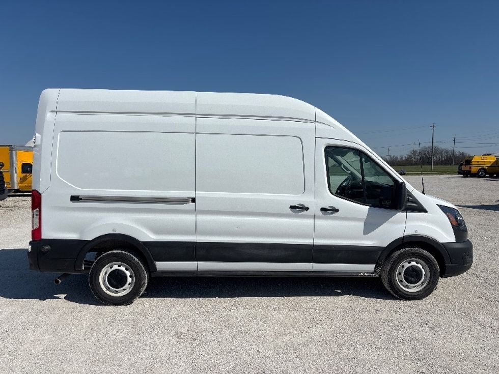 Cargo Van (Panel Van)-Light and Medium Duty Trucks-Ford-2022-Transit 250-Moberly-MO-102,348\n\t\tmiles-$ 15,000 - Image 12
