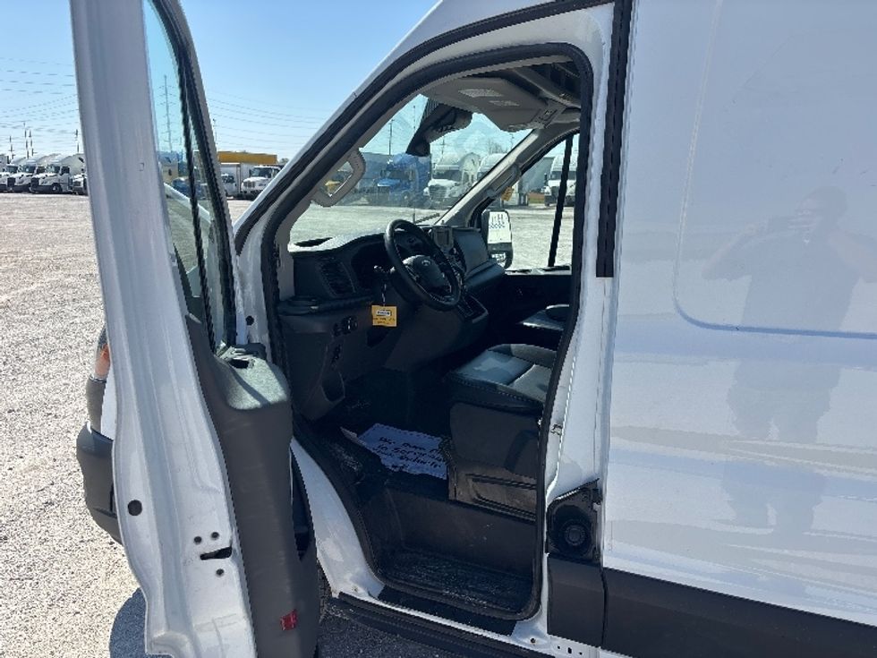 Cargo Van (Panel Van)-Light and Medium Duty Trucks-Ford-2022-Transit 250-Moberly-MO-102,348\n\t\tmiles-$ 15,000 - Image 13
