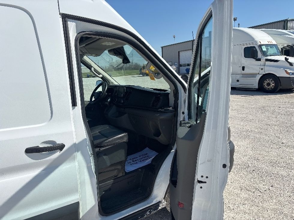 Cargo Van (Panel Van)-Light and Medium Duty Trucks-Ford-2022-Transit 250-Moberly-MO-102,348\n\t\tmiles-$ 15,000 - Image 17