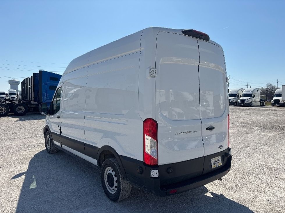 Cargo Van (Panel Van)-Light and Medium Duty Trucks-Ford-2022-Transit 250-Moberly-MO-102,348\n\t\tmiles-$ 15,000 - Image 5