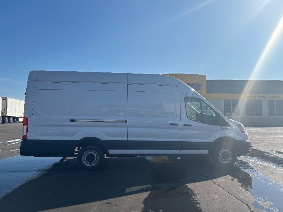 Cargo Van (Panel Van)-Light and Medium Duty Trucks-Ford-2022-Transit 250-Montgomery-NY-74,678\n\t\tmiles-$ 38,000 - Image 15