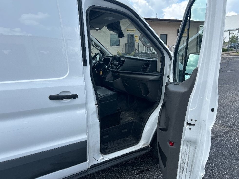 Cargo Van (Panel Van)-Light and Medium Duty Trucks-Ford-2022-Transit 250-Nashville (Mount Juliet)-TN-99,794\n\t\tmiles-$ 36,500 - Image 19