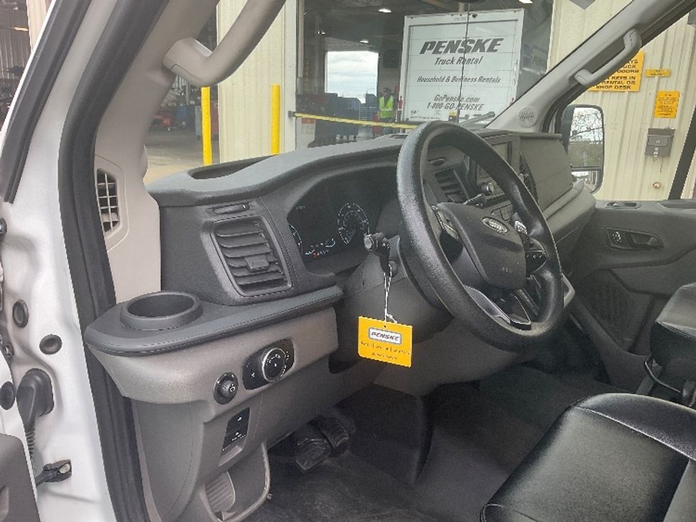 Cargo Van (Panel Van)-Light and Medium Duty Trucks-Ford-2022-Transit 250-Nashville-TN-102,828\n\t\tmiles-$ 35,500 - Image 17