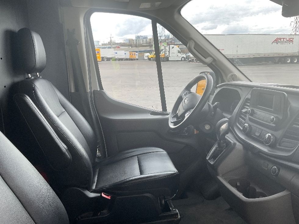 Cargo Van (Panel Van)-Light and Medium Duty Trucks-Ford-2022-Transit 250-Nashville-TN-102,828\n\t\tmiles-$ 35,500 - Image 22