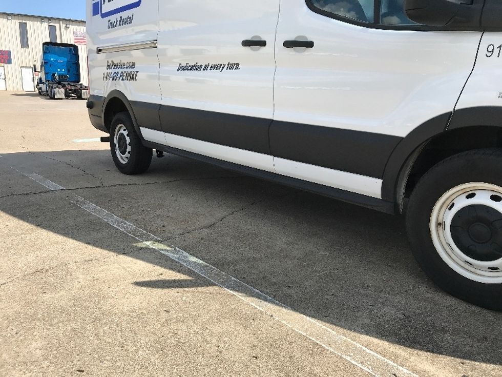 Cargo Van (Panel Van)-Light and Medium Duty Trucks-Ford-2022-Transit 250-Nashville-TN-108,456\n\t\tmiles-$ 33,000 - Image 14