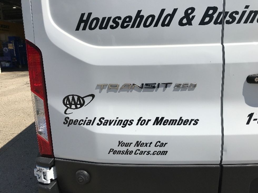 Cargo Van (Panel Van)-Light and Medium Duty Trucks-Ford-2022-Transit 250-Nashville-TN-108,456\n\t\tmiles-$ 33,000 - Image 29