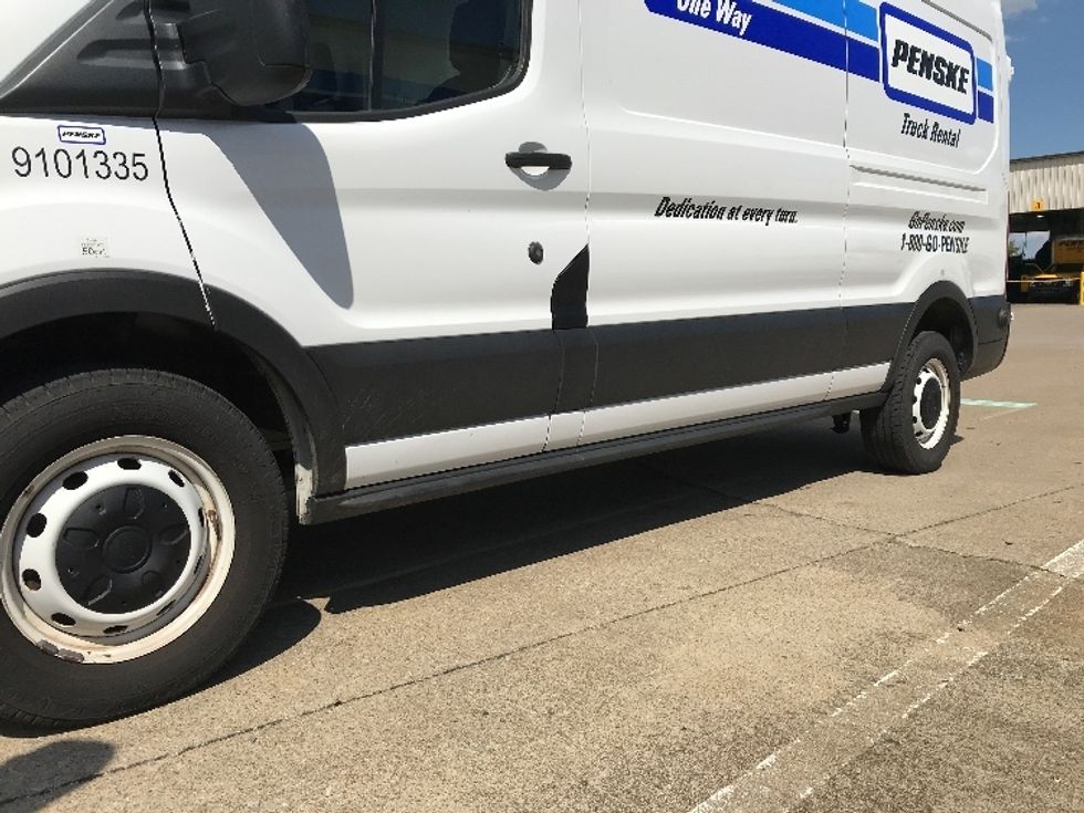 Cargo Van (Panel Van)-Light and Medium Duty Trucks-Ford-2022-Transit 250-Nashville-TN-108,456\n\t\tmiles-$ 33,000 - Image 5