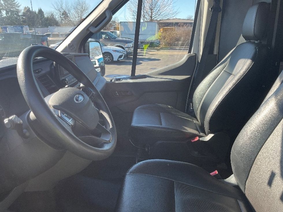 Cargo Van (Panel Van)-Light and Medium Duty Trucks-Ford-2022-Transit 250-New Castle-DE-100,340\n\t\tmiles-$ 40,000 - Image 18