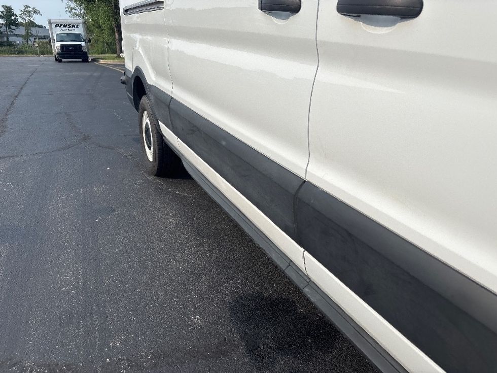 Cargo Van (Panel Van)-Light and Medium Duty Trucks-Ford-2022-Transit 250-New Castle-DE-101,895\n\t\tmiles-$ 36,000 - Image 13