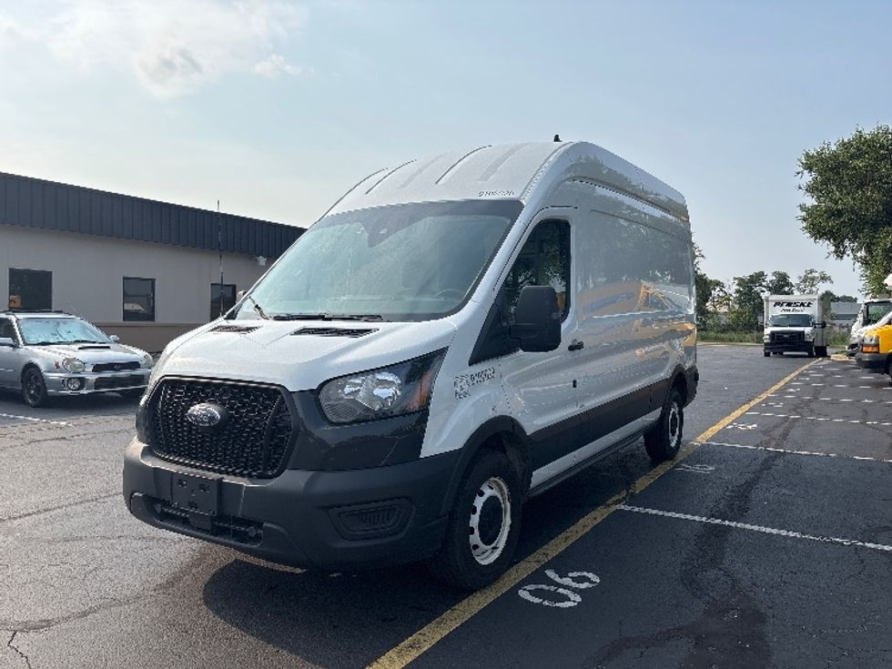 Cargo Van (Panel Van)-Light and Medium Duty Trucks-Ford-2022-Transit 250-New Castle-DE-101,895\n\t\tmiles-$ 36,000 - Image 3
