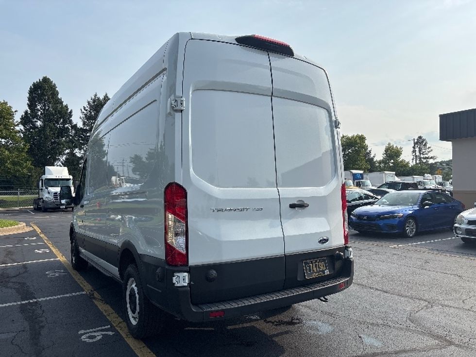 Cargo Van (Panel Van)-Light and Medium Duty Trucks-Ford-2022-Transit 250-New Castle-DE-101,895\n\t\tmiles-$ 36,000 - Image 6