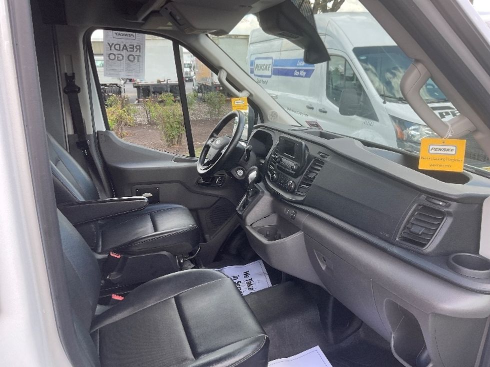 Cargo Van (Panel Van)-Light and Medium Duty Trucks-Ford-2022-Transit 250-New Castle-DE-79,702\n\t\tmiles-$ 36,500 - Image 20