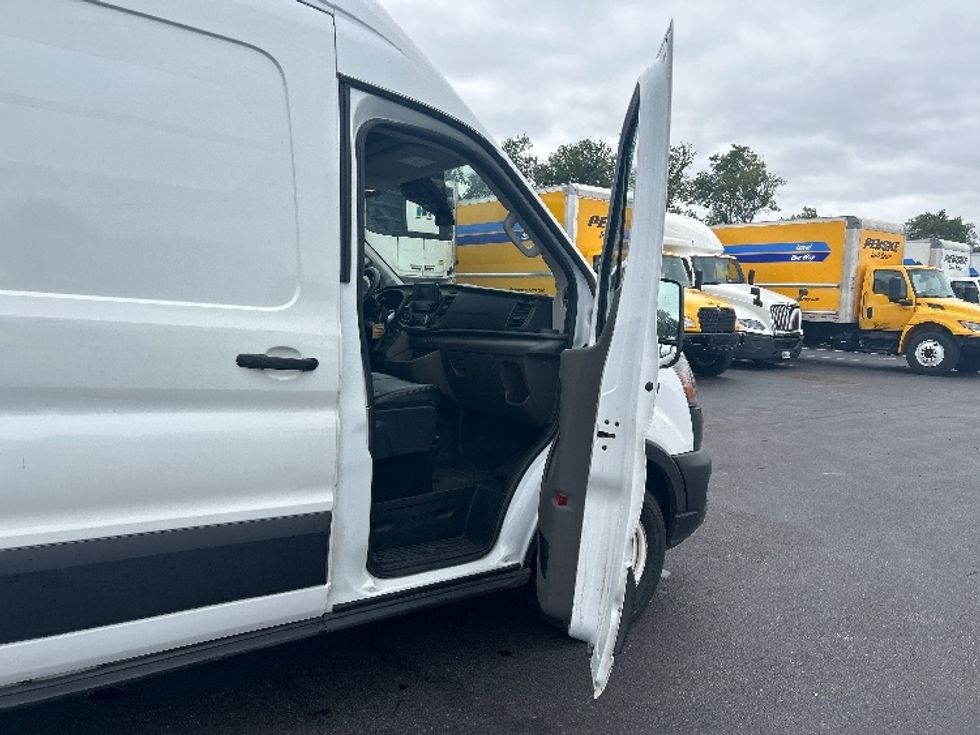 Cargo Van (Panel Van)-Light and Medium Duty Trucks-Ford-2022-Transit 250-New Castle-DE-95,962\n\t\tmiles-$ 34,000 - Image 20