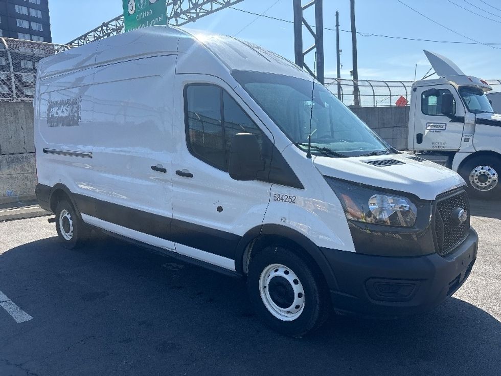 Cargo Van (Panel Van)-Light and Medium Duty Trucks-Ford-2022-Transit 250-North Bergen-NJ-86,506\n\t\tmiles-$ 36,250 - Image 1