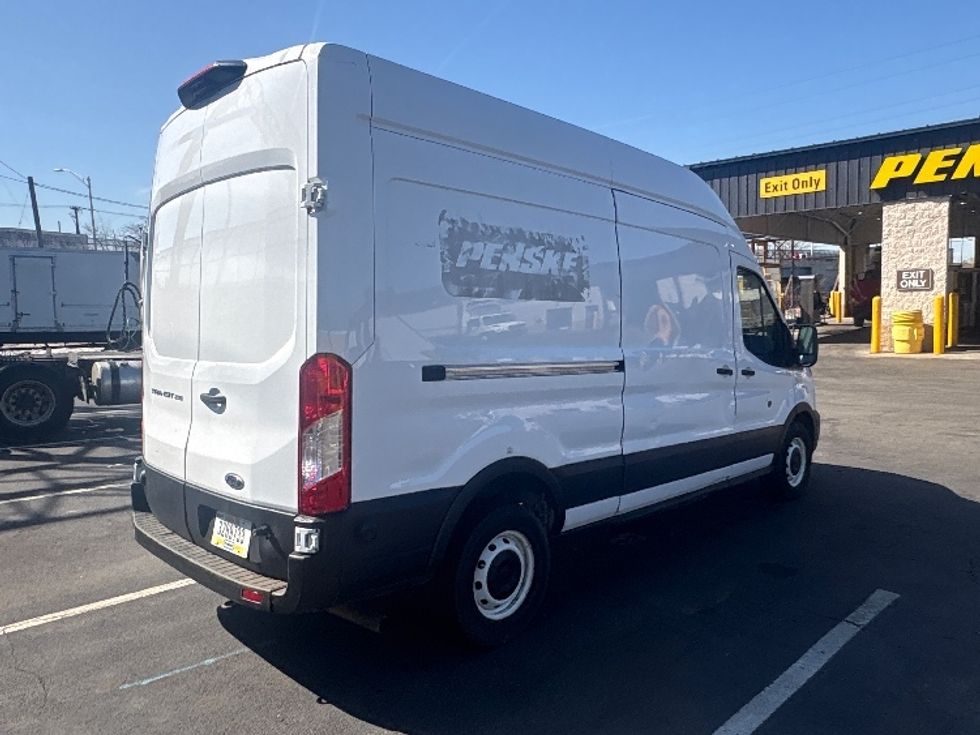 Cargo Van (Panel Van)-Light and Medium Duty Trucks-Ford-2022-Transit 250-North Bergen-NJ-86,506\n\t\tmiles-$ 36,250 - Image 12