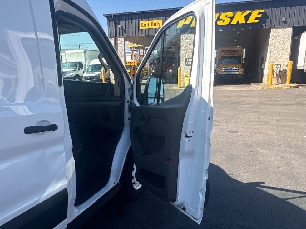 Cargo Van (Panel Van)-Light and Medium Duty Trucks-Ford-2022-Transit 250-North Bergen-NJ-86,506\n\t\tmiles-$ 36,250 - Image 19