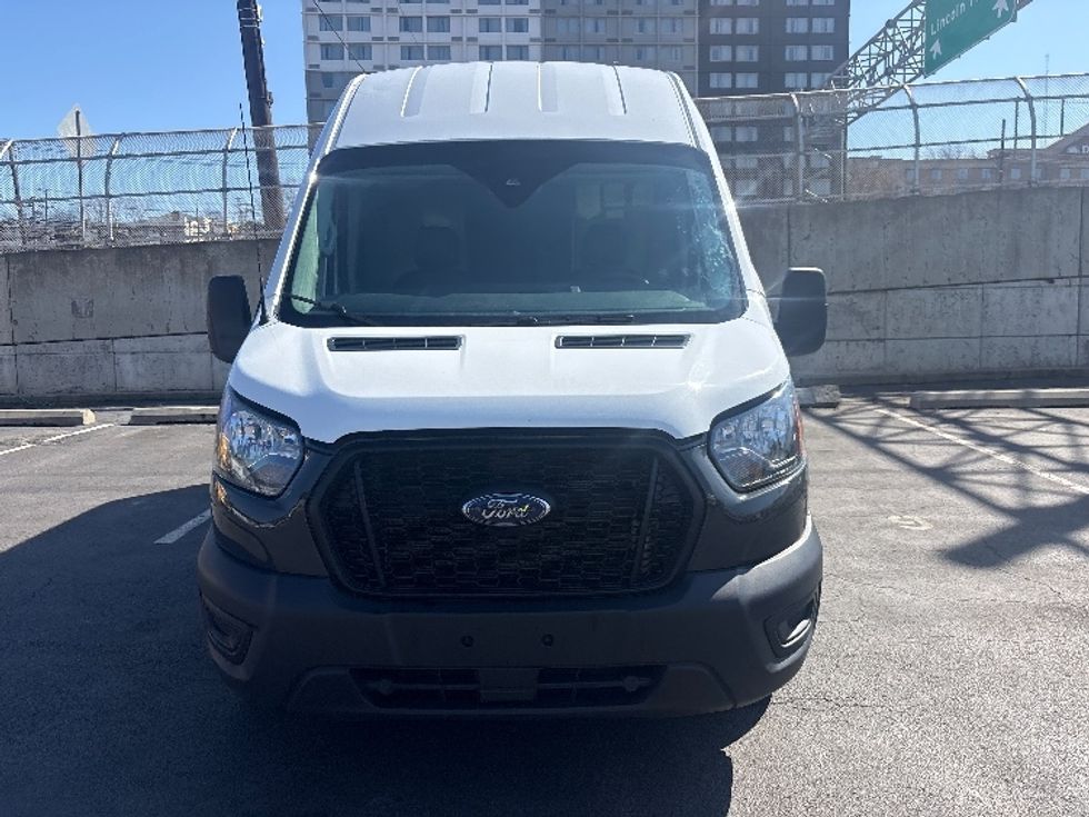 Cargo Van (Panel Van)-Light and Medium Duty Trucks-Ford-2022-Transit 250-North Bergen-NJ-86,506\n\t\tmiles-$ 36,250 - Image 2