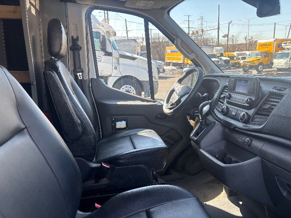 Cargo Van (Panel Van)-Light and Medium Duty Trucks-Ford-2022-Transit 250-North Bergen-NJ-86,506\n\t\tmiles-$ 36,250 - Image 21