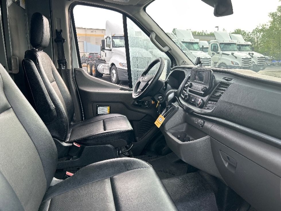 Cargo Van (Panel Van)-Light and Medium Duty Trucks-Ford-2022-Transit 250-Obetz-OH-77,305\n\t\tmiles-$ 37,000 - Image 22