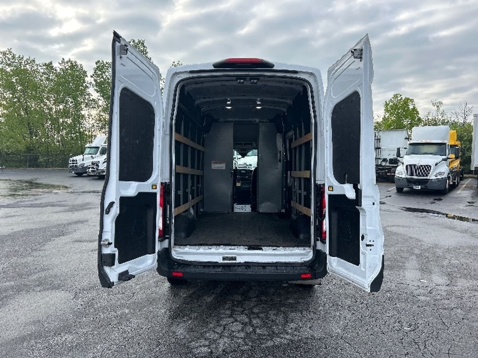 Cargo Van (Panel Van)-Light and Medium Duty Trucks-Ford-2022-Transit 250-Obetz-OH-77,305\n\t\tmiles-$ 37,000 - Image 8