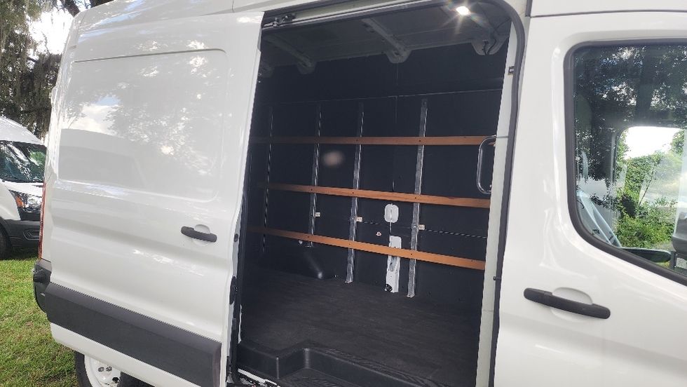 Cargo Van (Panel Van)-Light and Medium Duty Trucks-Ford-2022-Transit 250-Ocala-FL-104,115\n\t\tmiles-$ 34,750 - Image 26