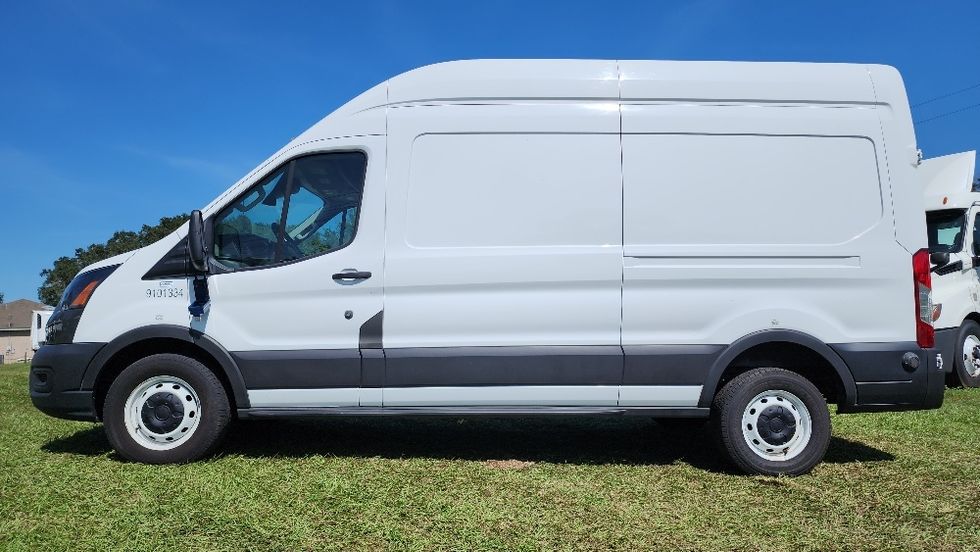 Cargo Van (Panel Van)-Light and Medium Duty Trucks-Ford-2022-Transit 250-Ocala-FL-104,115\n\t\tmiles-$ 34,750 - Image 4