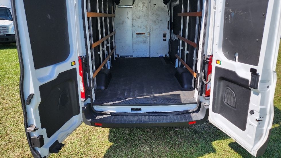 Cargo Van (Panel Van)-Light and Medium Duty Trucks-Ford-2022-Transit 250-Ocala-FL-104,115\n\t\tmiles-$ 34,750 - Image 9