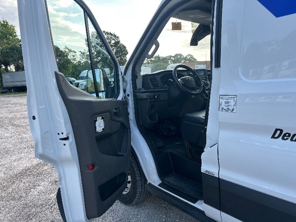 Cargo Van (Panel Van)-Light and Medium Duty Trucks-Ford-2022-Transit 250-Ocala-FL-105,730\n\t\tmiles-$ 37,750 - Image 16