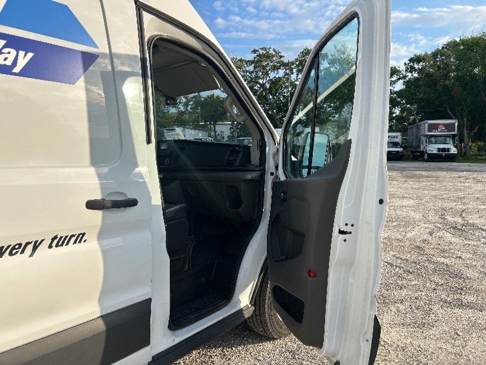 Cargo Van (Panel Van)-Light and Medium Duty Trucks-Ford-2022-Transit 250-Ocala-FL-105,730\n\t\tmiles-$ 37,750 - Image 20