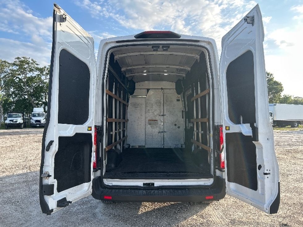 Cargo Van (Panel Van)-Light and Medium Duty Trucks-Ford-2022-Transit 250-Ocala-FL-105,730\n\t\tmiles-$ 37,750 - Image 8