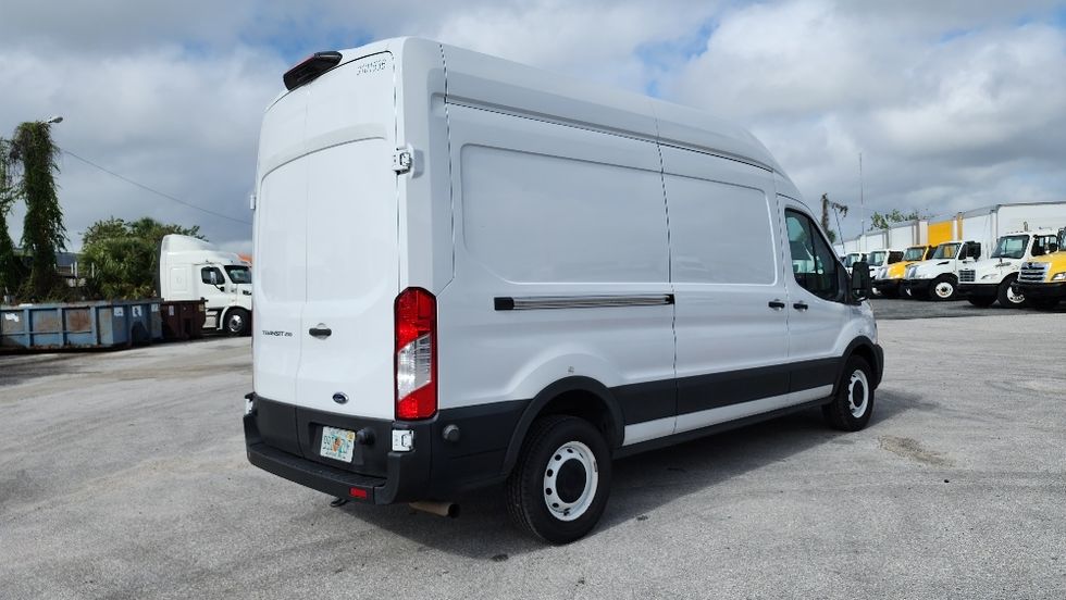 Cargo Van (Panel Van)-Light and Medium Duty Trucks-Ford-2022-Transit 250-Ocala-FL-106,189\n\t\tmiles-$ 33,500 - Image 13