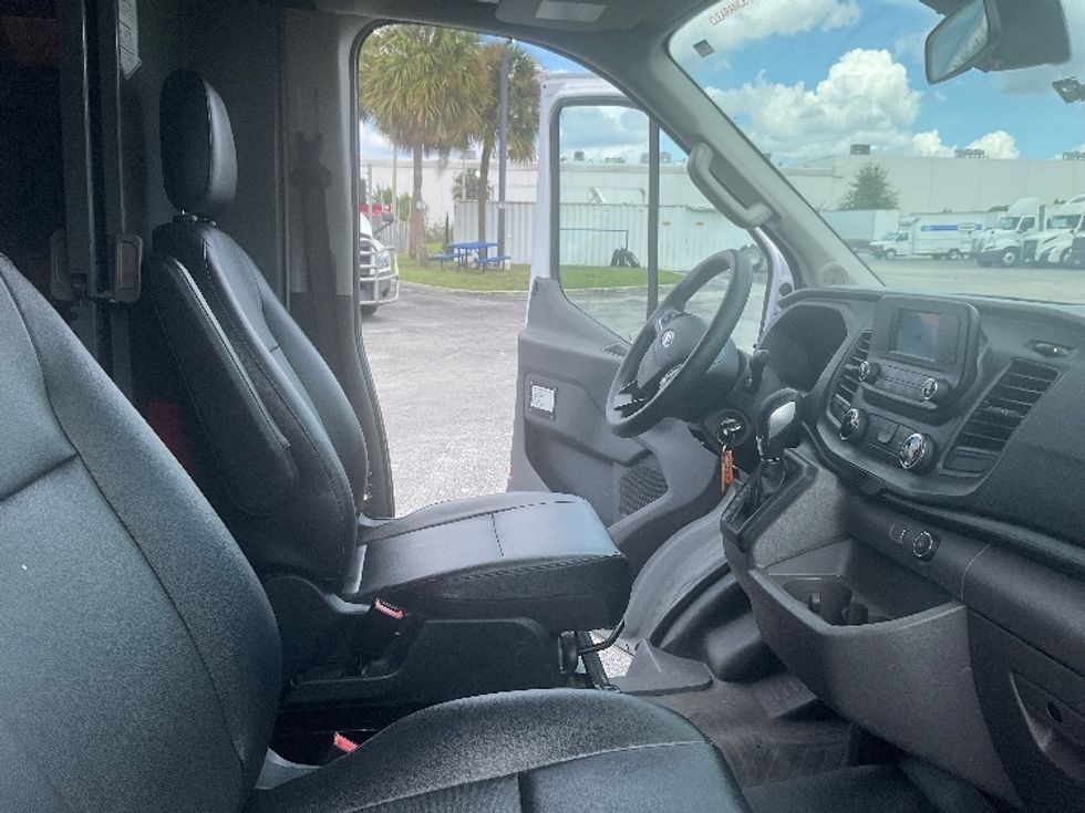Cargo Van (Panel Van)-Light and Medium Duty Trucks-Ford-2022-Transit 250-Ocala-FL-77,845\n\t\tmiles-$ 37,000 - Image 21