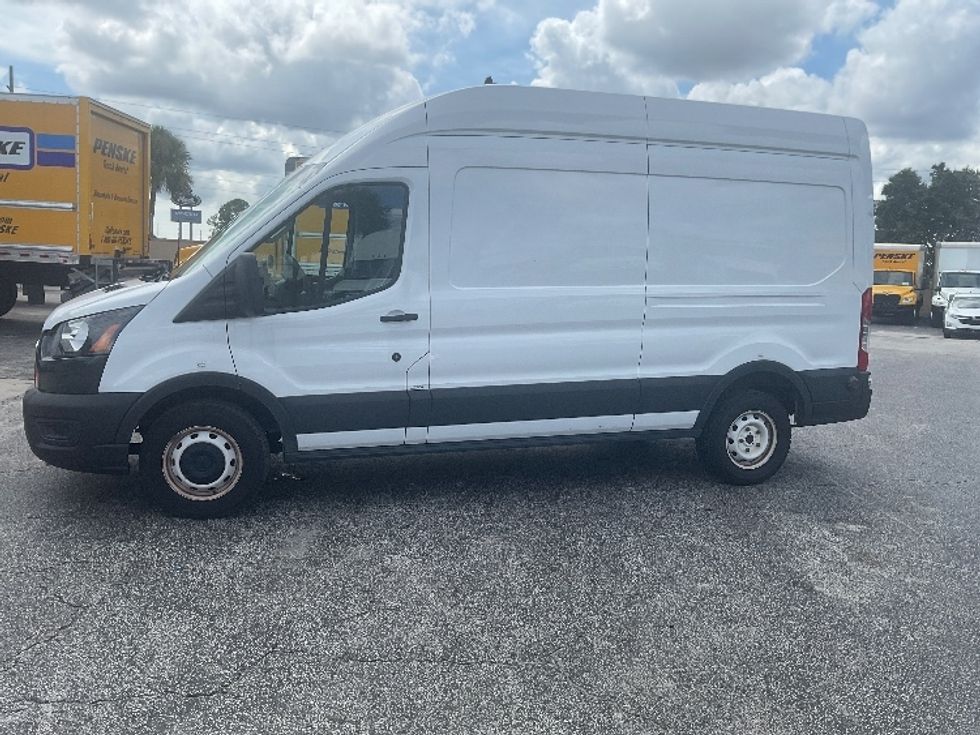 Cargo Van (Panel Van)-Light and Medium Duty Trucks-Ford-2022-Transit 250-Ocala-FL-77,845\n\t\tmiles-$ 37,000 - Image 4