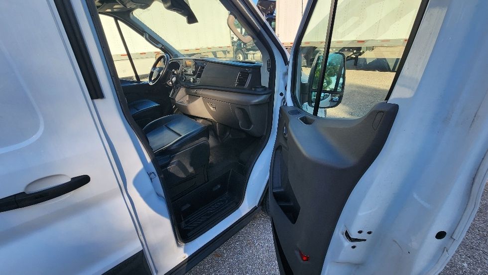 Cargo Van (Panel Van)-Light and Medium Duty Trucks-Ford-2022-Transit 250-Ocala-FL-81,326\n\t\tmiles-$ 38,250 - Image 20
