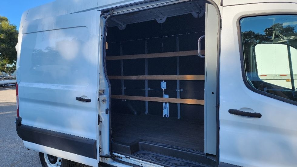 Cargo Van (Panel Van)-Light and Medium Duty Trucks-Ford-2022-Transit 250-Ocala-FL-81,326\n\t\tmiles-$ 38,250 - Image 25