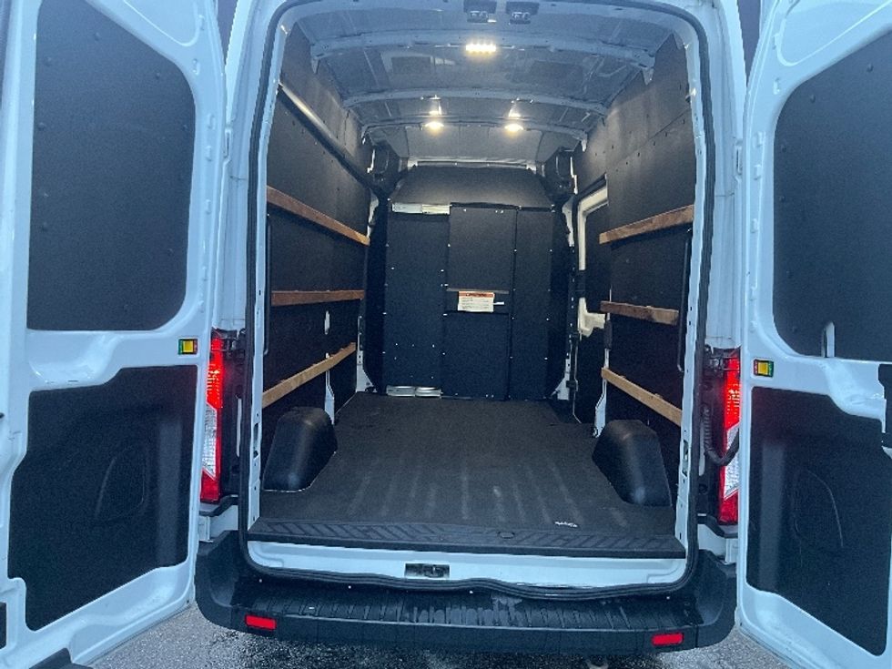 Cargo Van (Panel Van)-Light and Medium Duty Trucks-Ford-2022-Transit 250-Ocala-FL-99,564\n\t\tmiles-$ 36,500 - Image 8